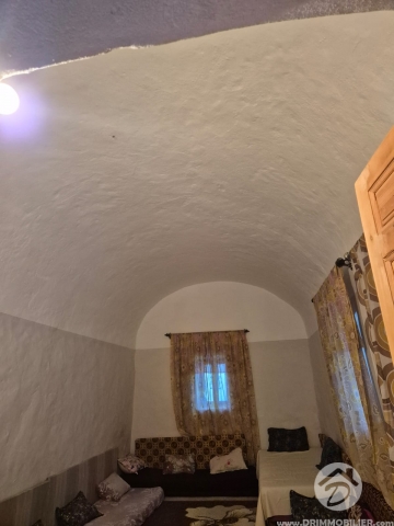 V757 -                            Sale
                           Houch Djerbien Djerba