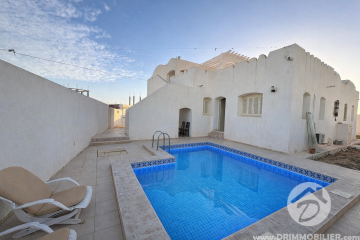 V759 -                            Vente
                           Villa avec piscine Djerba