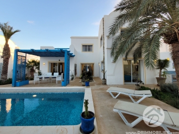 V768 -                            Vente
                           Villa avec piscine Djerba