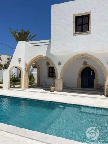 V771 -                            Vente
                           Villa avec piscine Djerba