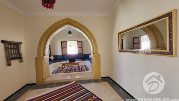 V771 -                            Vente
                           Villa avec piscine Djerba