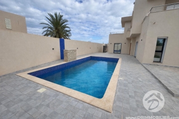 V783 -                            Vente
                           Villa avec piscine Djerba