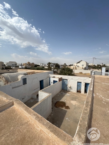 V794 -                            Vente
                           Houch Djerbien Djerba